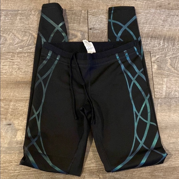 Champion Dynamic Black and Blue Leggings - Picture 2 of 6